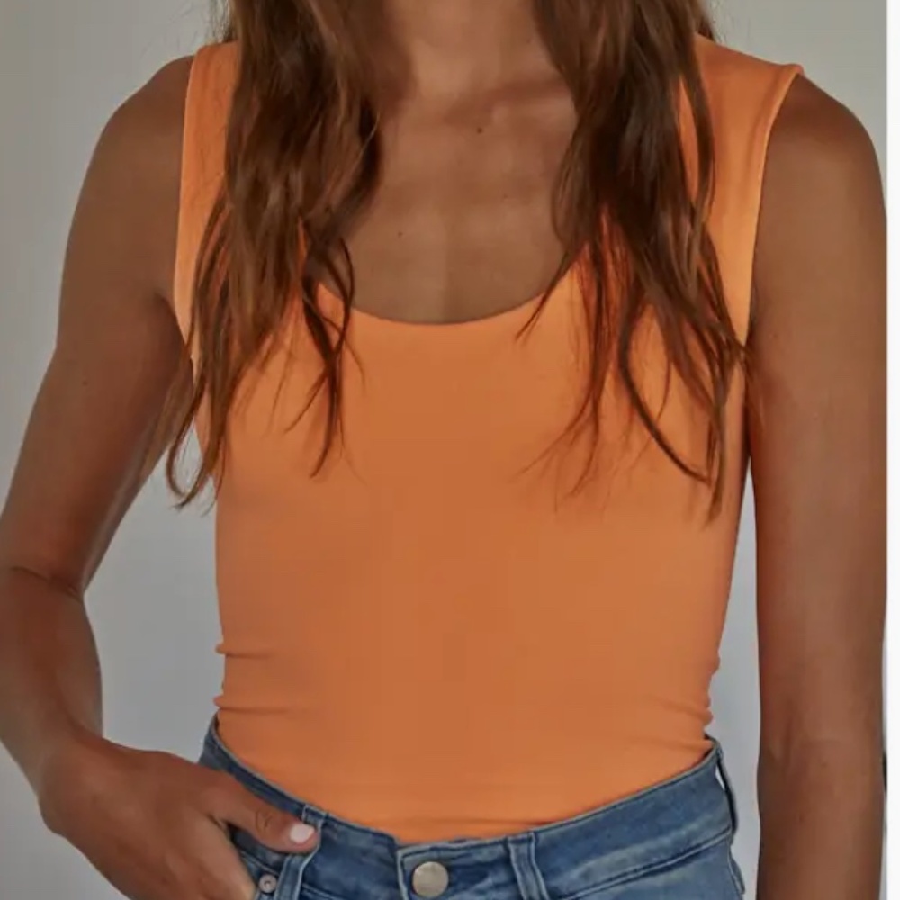 Double Layered Seamless Top